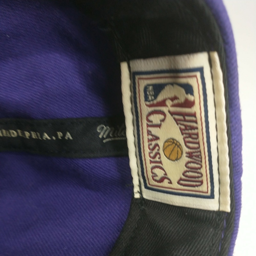 Mitchell & Ness Los Angeles Lakers Snapback Hat Purple Striped Brim NBA Mens - Picture 11 of 12